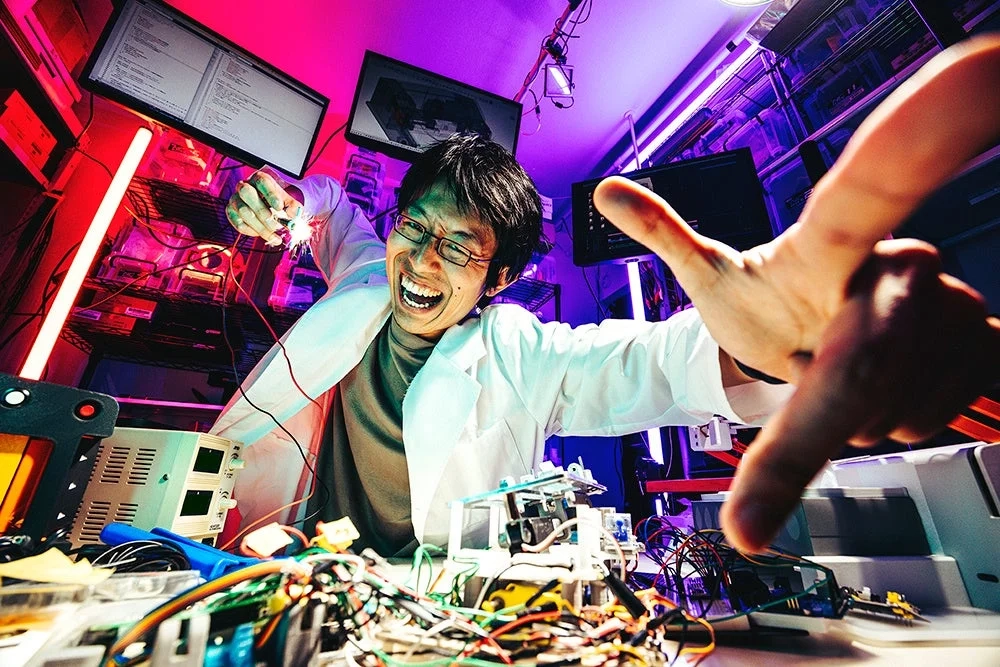 カズヤシバタ氏の実験風景